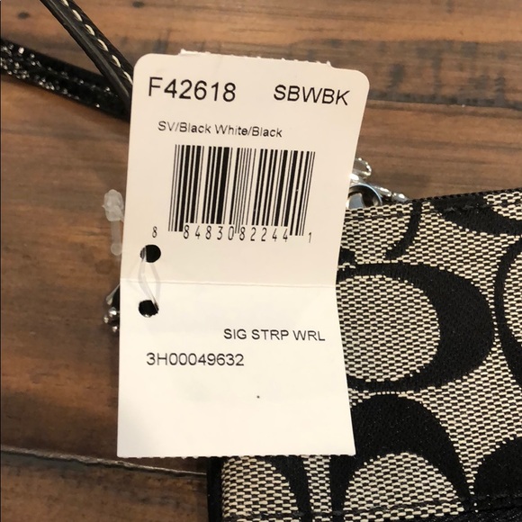 Coach black signature stripe wristlet - Picture 3 of 4